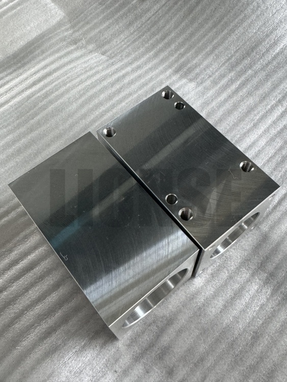 அலுமினியம் செயலாக்க இயந்திர கருவிகள் மற்றும் உபகரண பாகங்கள் ஏன் விரும்பப்படுகின்றன?